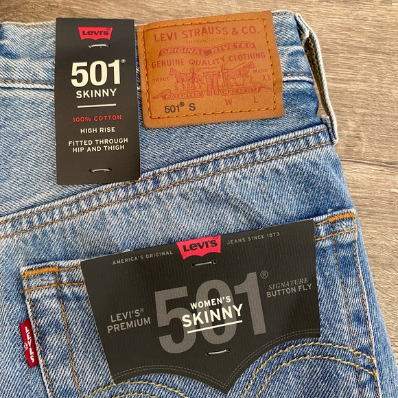 MSRP $98 NWT 24x30 High Rise Levi’s “501 Skinny” Jeans in Can’t Touch This - Picture 6 of 12